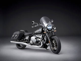 The BMW R 18 Classic Aims To Pile On Misery On Harley-Davidson