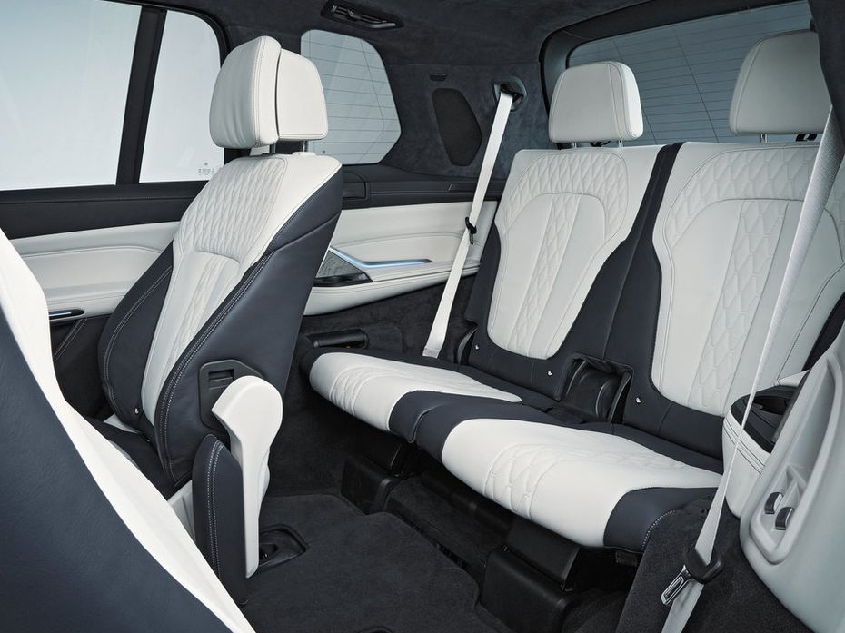 ZW-BMW-X7-Rear-Seat-Last-Row