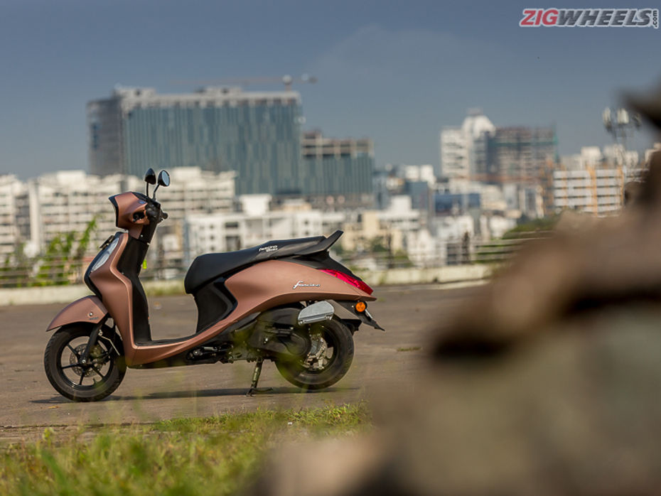 Yamaha Fascino Road Test Review Image Gallery