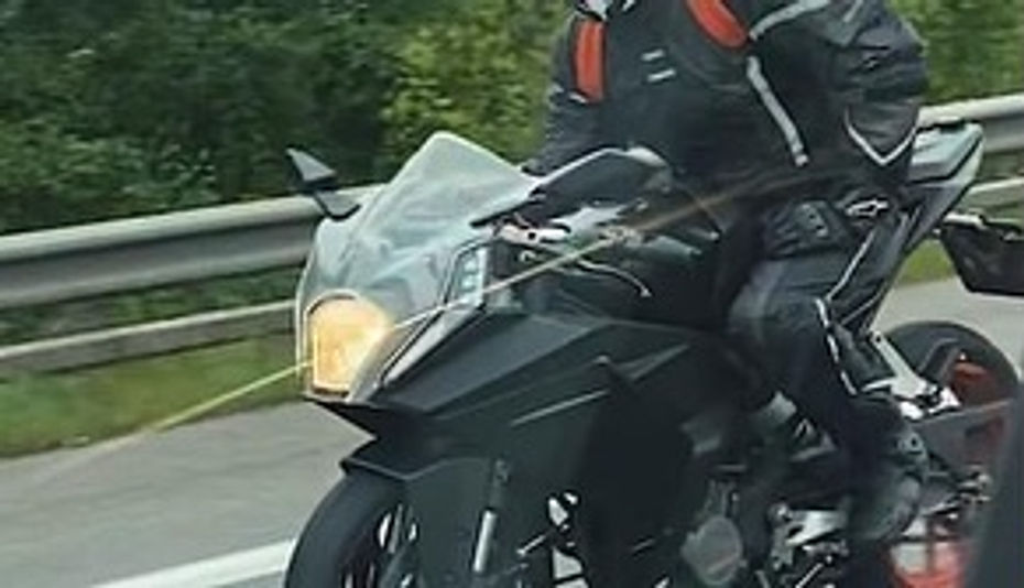 Next-Generation KTM RC 390 Spotted Yet Again