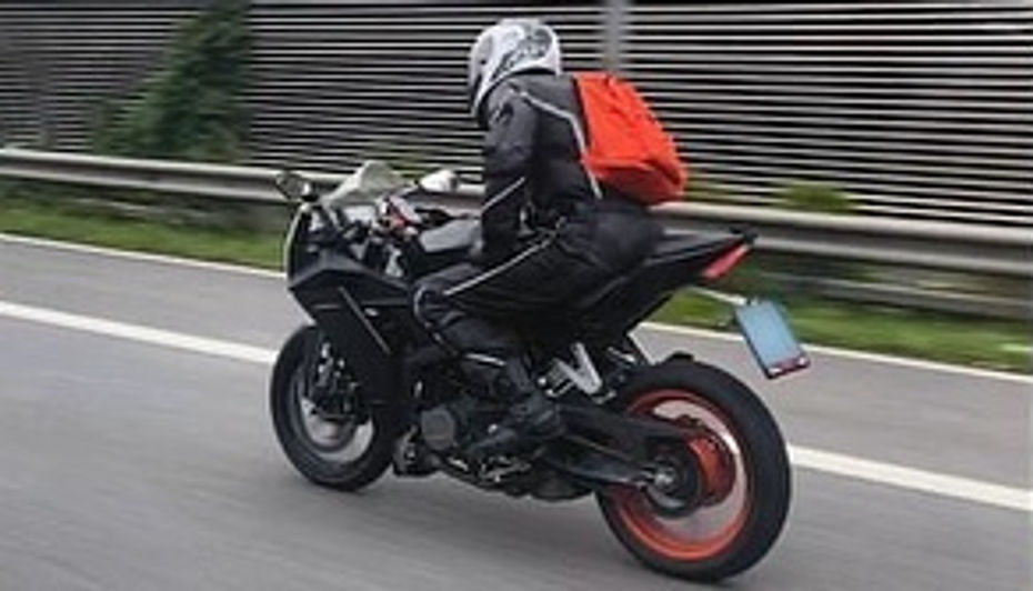 Next-Generation KTM RC 390 Spotted Yet Again