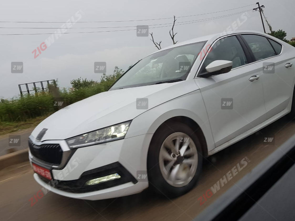 indiaspec newgen skoda octavia spied testing launch