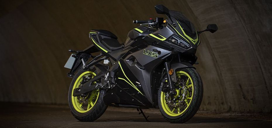The LXS 125 Is The KTM RC 125’s Worst Nightmare - ZigWheels