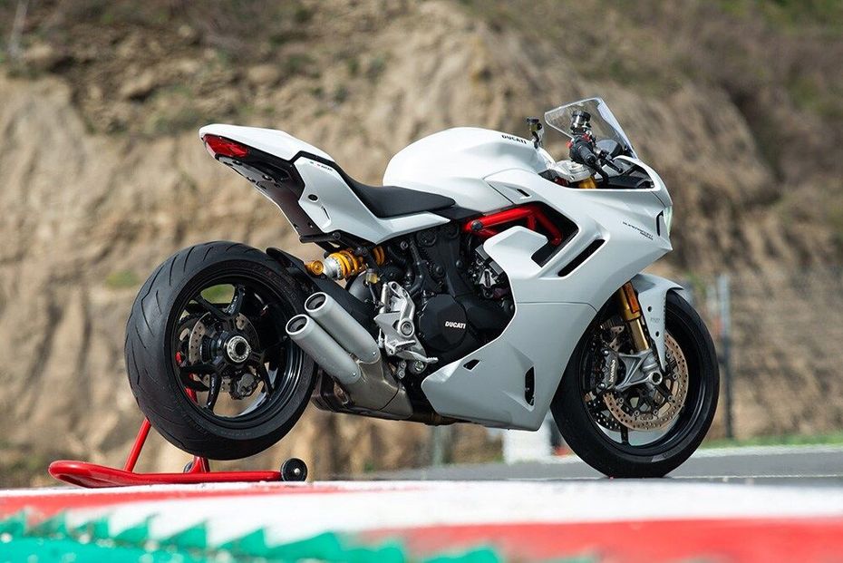 2021 Ducati SuperSport 950 India Launch Soon