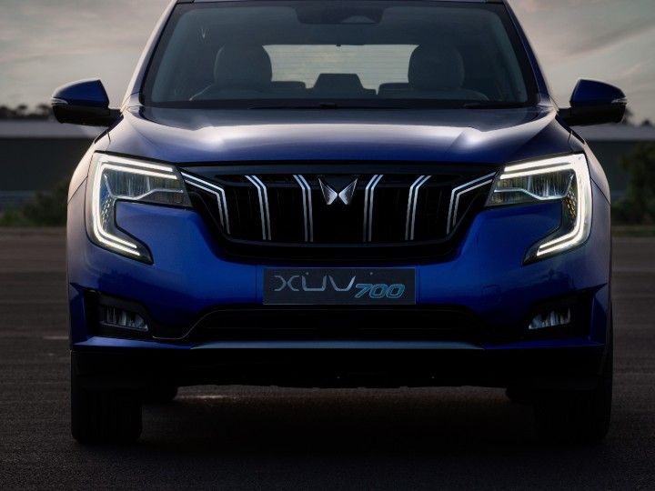 Mahindra XUV700 ThreeRow SUV Variants Explained ZigWheels