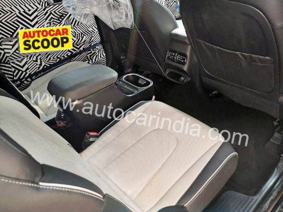 Hyundai Alcazar Interiors Spied Again To Be Offered In 6 7 Seater Layouts Zigwheels