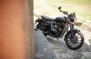 Jawa 42 Goes Sportier With Alloy Wheels And Stealth Black Theme