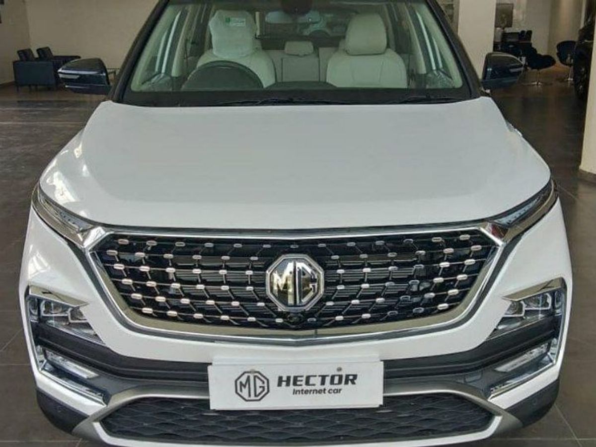MG Hector Gets Dual Tone Option, But In Just One Variant - ZigWheels