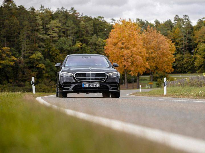 ZW-Mercedes-Benz-S-Class-Hybrid-3