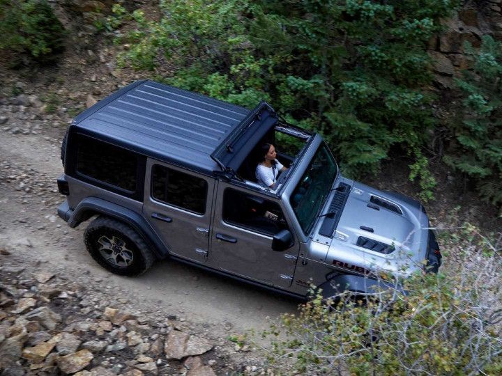 Jeep Now Offers A Flip-top Roof For The Wrangler And Gladiator - ZigWheels