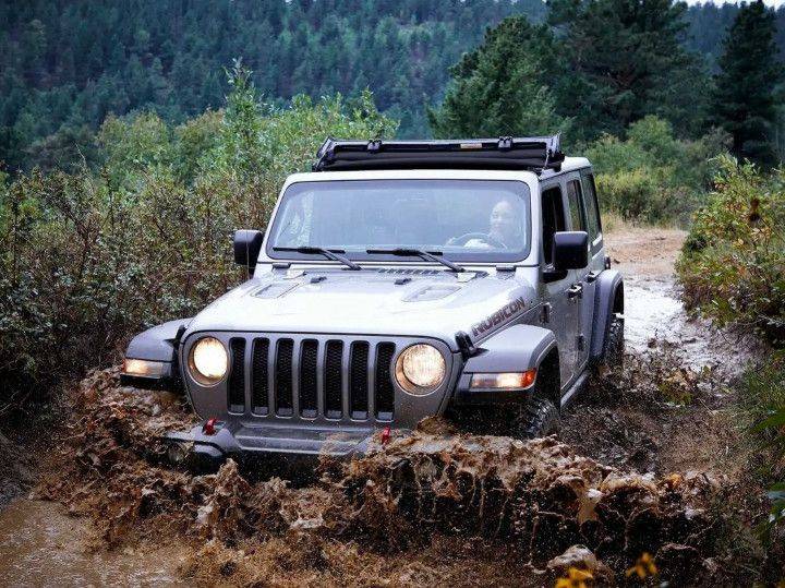 Jeep Now Offers A Flip-top Roof For The Wrangler And Gladiator - ZigWheels