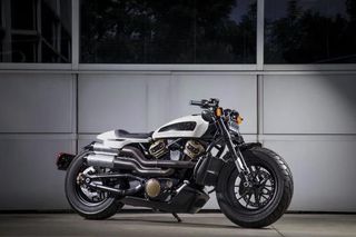 Harley’s Custom 1250 Is All Set To Make A Splash Soon