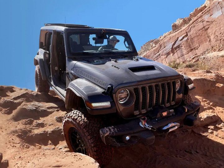 Jeep Wrangler To Get Massive Factory-fitted 35-inch Wheels For The First  Time! - ZigWheels