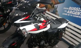 Bajaj Pulsar 220F Ends Financial Year With New Set Of Clothes