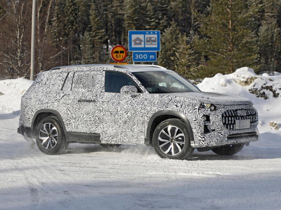 22 Audi Q9 Spotted Testing Will Rival Mercedes Benz Gls And Bmw X7 Zigwheels