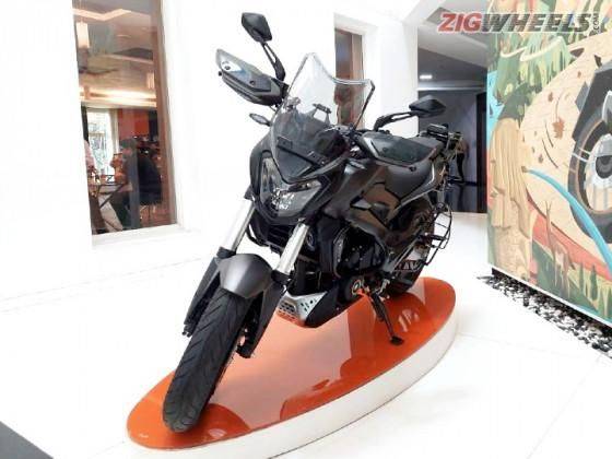 21 Bajaj Dominar 400 With Touring Kit Image Gallery Zigwheels