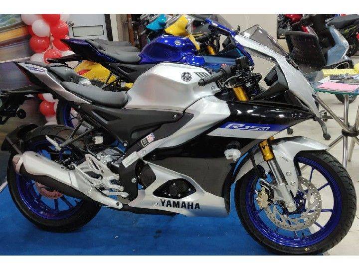 Yamaha r15 2024 first model