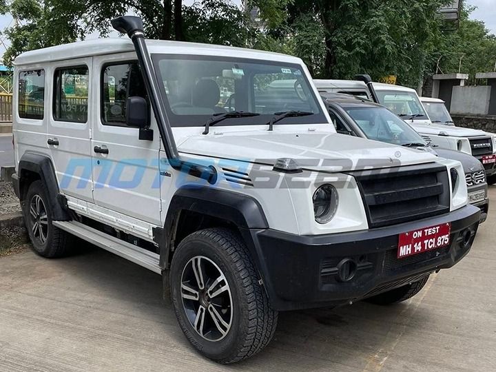 New Force Gurkha 5door Spied With Jump Seats And Split Spoke Alloy