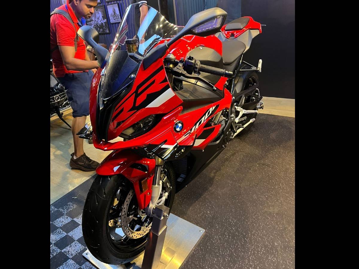 Bmw bike hot sale red