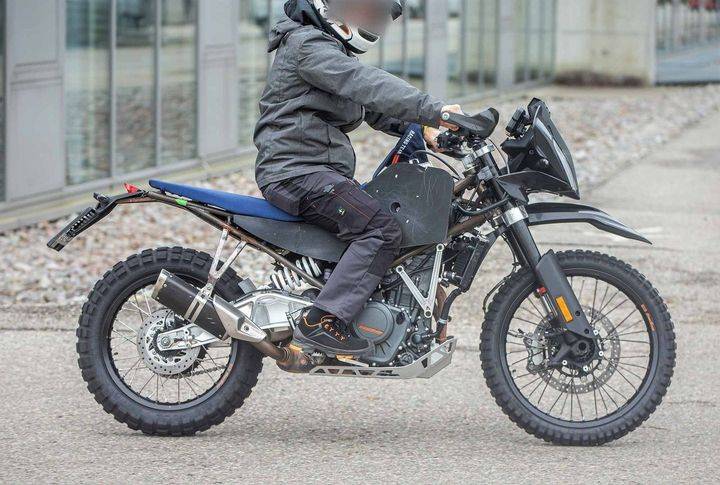 2023 KTM 390 Adventure R With Spoked Wheels Spotted Testing - ZigWheels