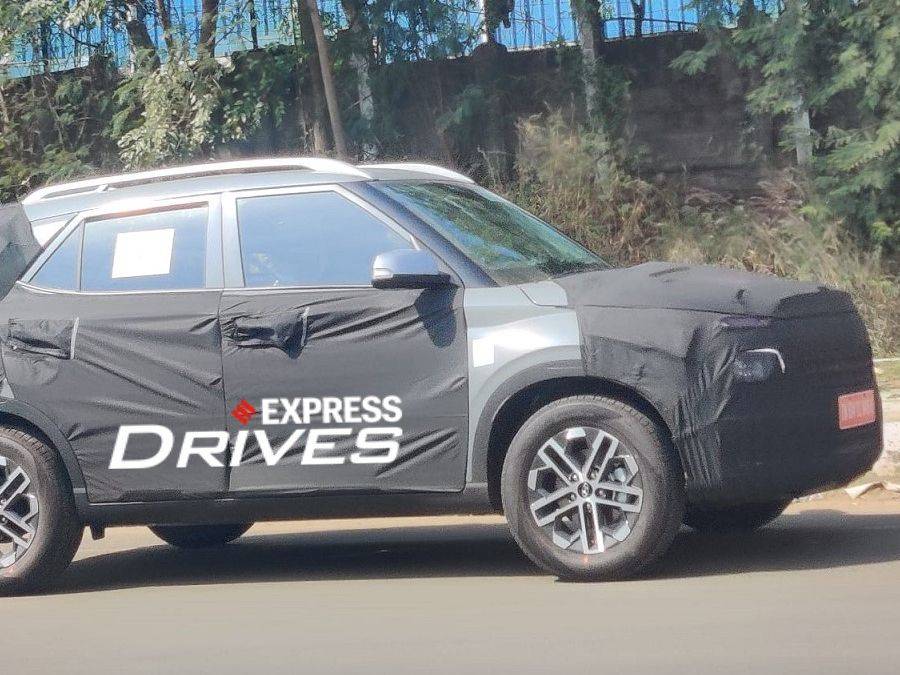 Facelifted 2022 Hyundai Venue Spotted Testing In India For The First Time ZigWheels