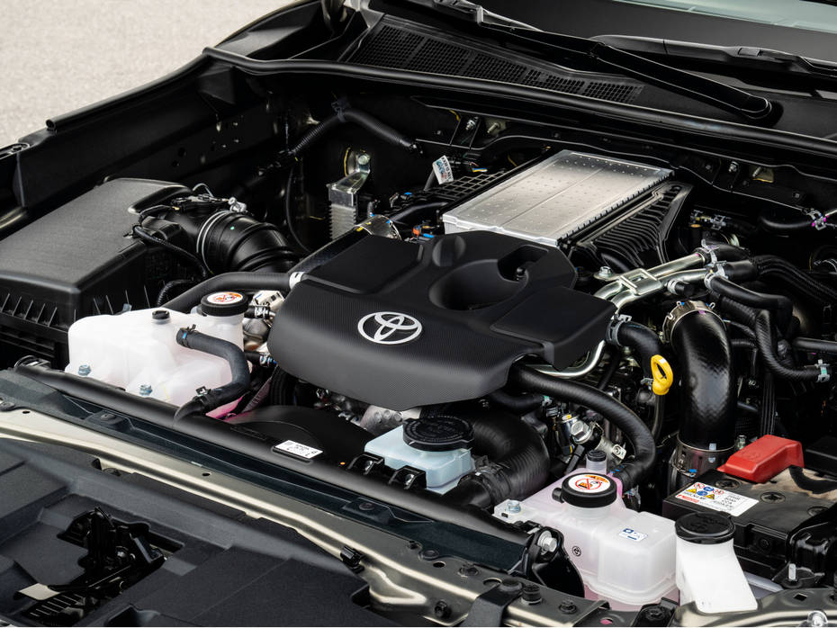 Toyota Hilux Engine