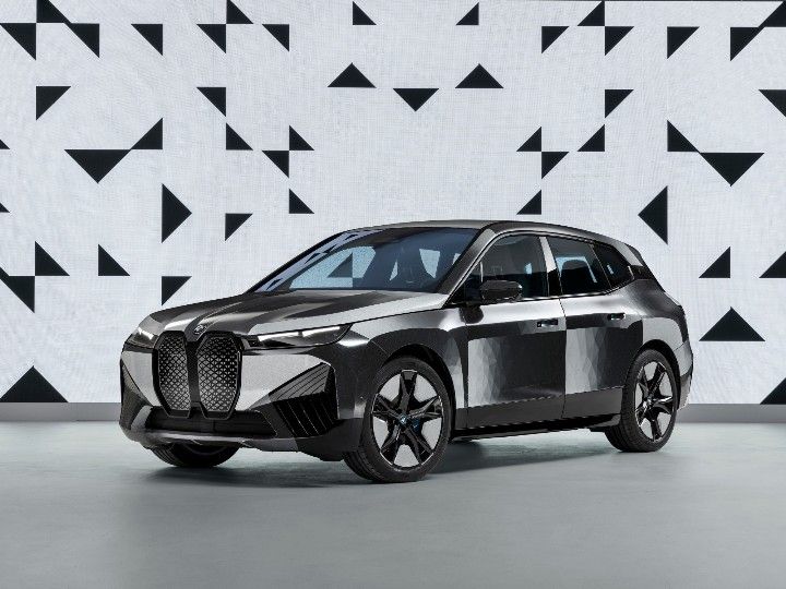 BMW iX Flow Revealed At CES 2022 With Colour Changing Technology - ZigWheels