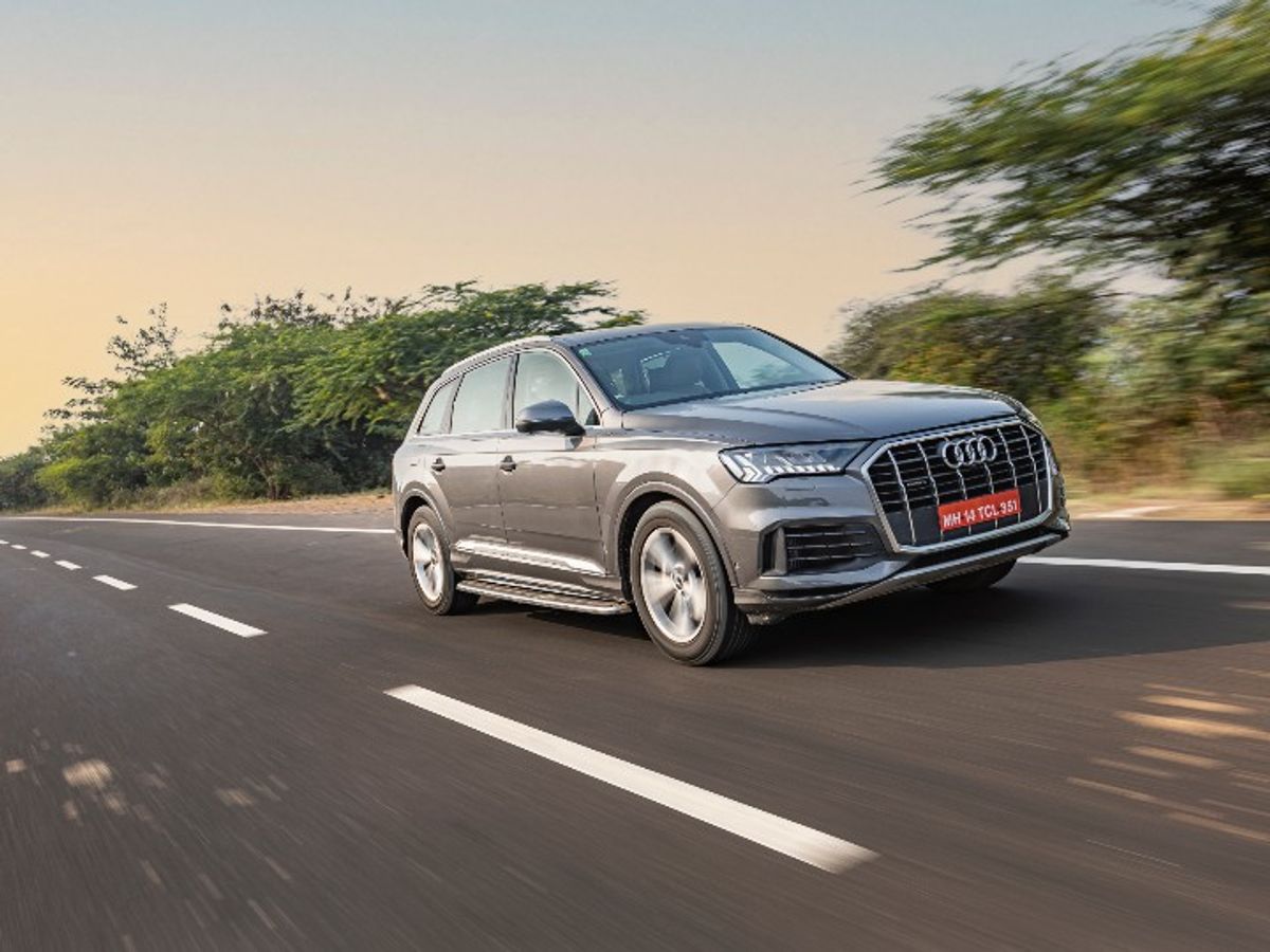 Audi Is Refreshing the Q7 (Again) in 2024, Here's What to Expect