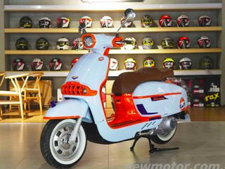 Keeway Sixties 300i Gets A Smashing New Gulf Livery In China