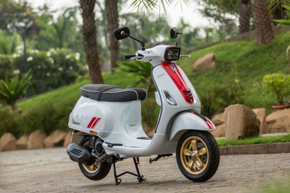 Weird Flex: Check Out The Vespa SXL 125’s Chinese Electric Lookalike ...