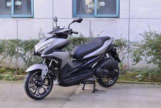 This Scoot Looks Like Yamaha’s Aerox But Is As Cheap As The TVS XL100