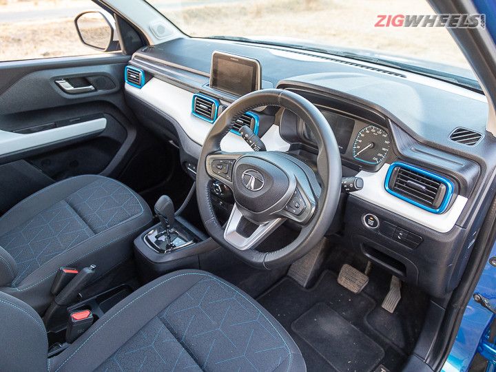 Tata Punch vs Altroz Braking, Cornering, Ride And Handling Compared