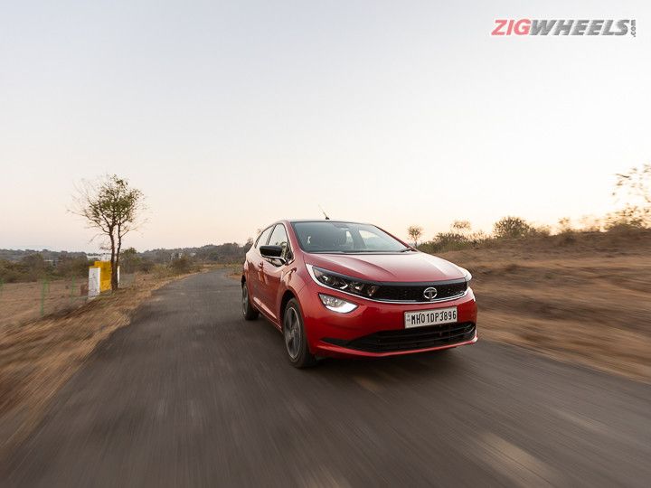 Tata Punch vs Altroz Braking, Cornering, Ride And Handling Compared ZigWheels