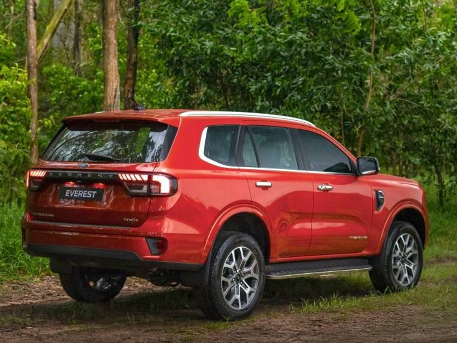 Ford Endeavour Rear Image