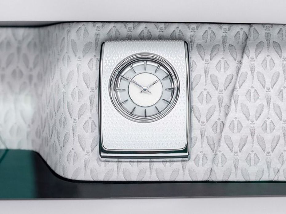 Rolls-Royce clock face with 3D printed ceramic surround
