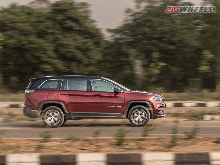 Jeep Meridian side profile in action shot
