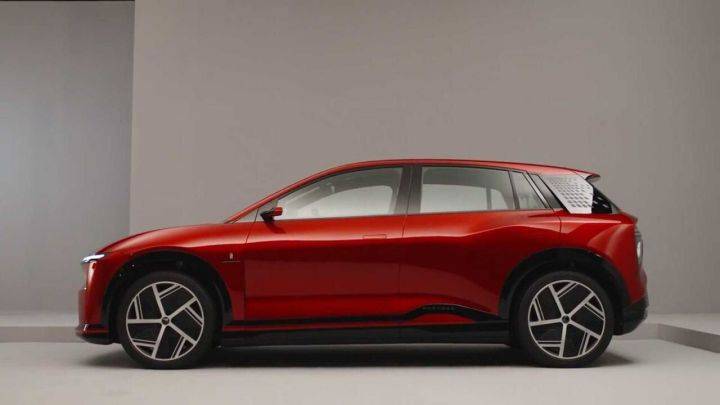 This Is IPhone-Maker Foxconn’s New Electric Hatchback - ZigWheels