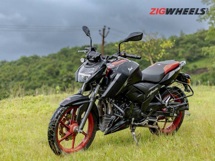 TVS Apache RTR 160 2V vs 4V: Differences Explained - ZigWheels