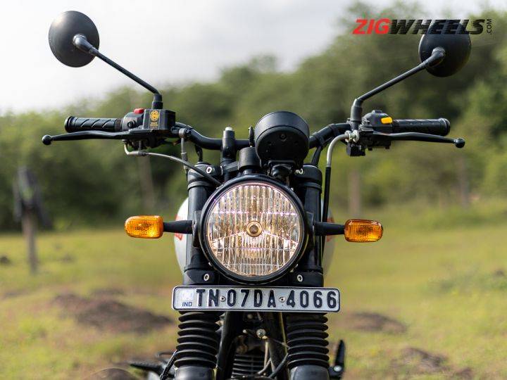 Royal Enfield Hunter 350 Retro vs Metro Comparison Review: Which One To ...