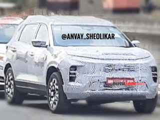 Facelifted Tata Safari Spotted With New Design Touches