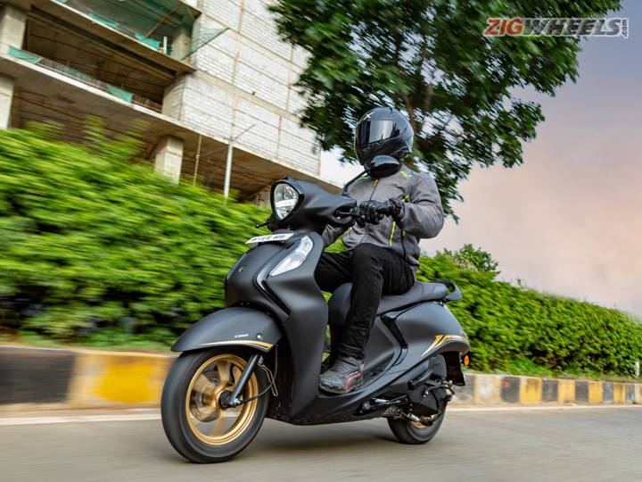 EXCLUSIVE 2021 Yamaha Fascino 125 Hybrid Road Test Review Better Than Ever Before ZigWheels