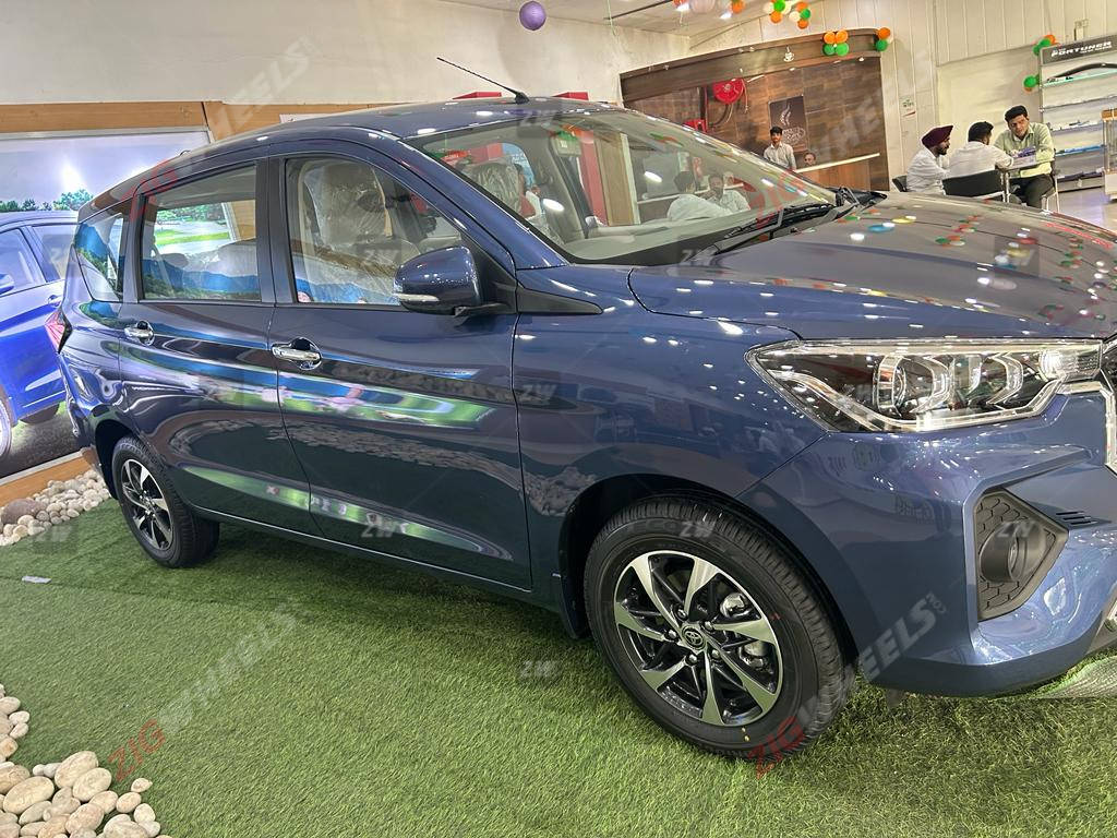 Production-spec Toyota Rumion First Look In India, Model Starts ...