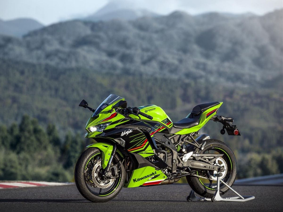 Kawasaki Ninja ZX-4R Four-cylinder Supersport: Image Gallery