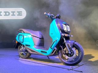 BREAKING: River’s First e-Scooter Floats To The Indian Shores BREAKING: River’s First e-Scooter Floats To The Indian Shores