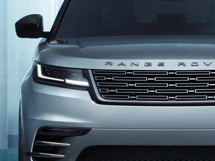 https://media.zigcdn.com/media/content/2023/Jul/1466812156-rr_velar_24my_exterior_04_front_010223_720x540_720x540_720x540.jpg