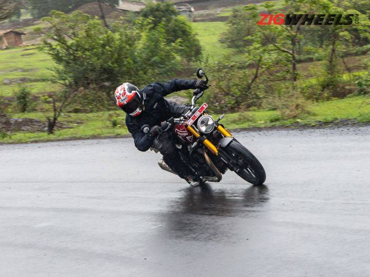 Triumph Speed First Ride Review Indias Best Cc Naked Zigwheels