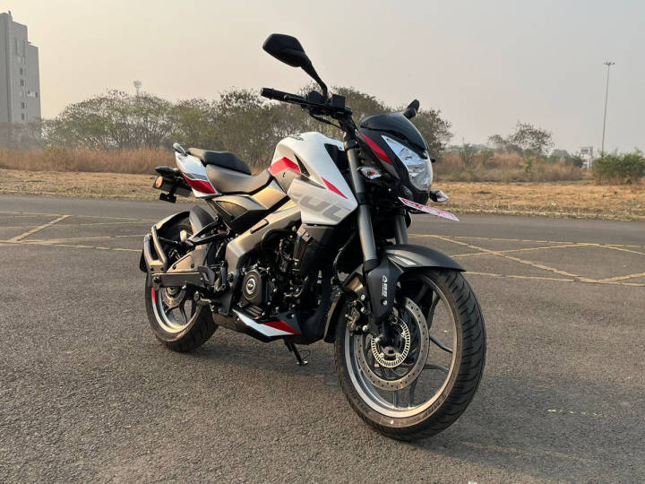 Weekly Two-wheeler News Wrap-up: Bajaj Pulsar NS200, NS160, Kawasaki ...