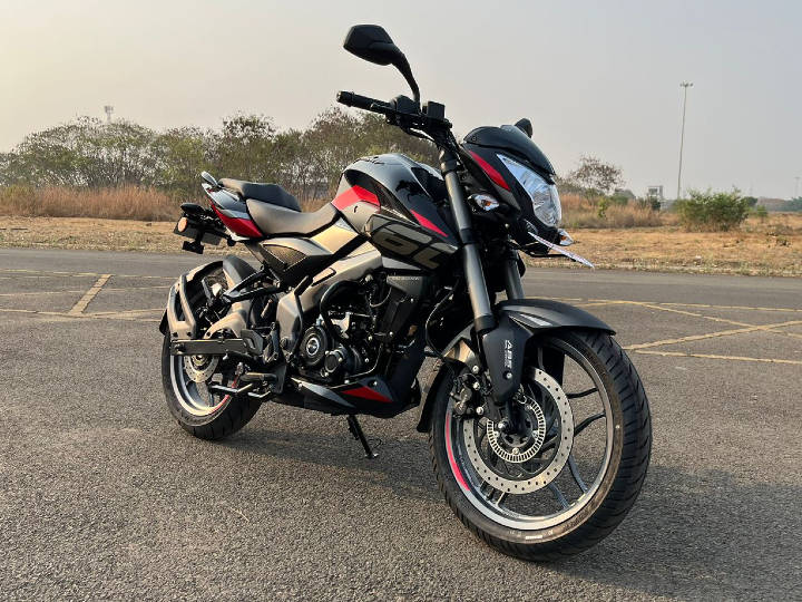 Pulsar 160 new model deals 2021 price