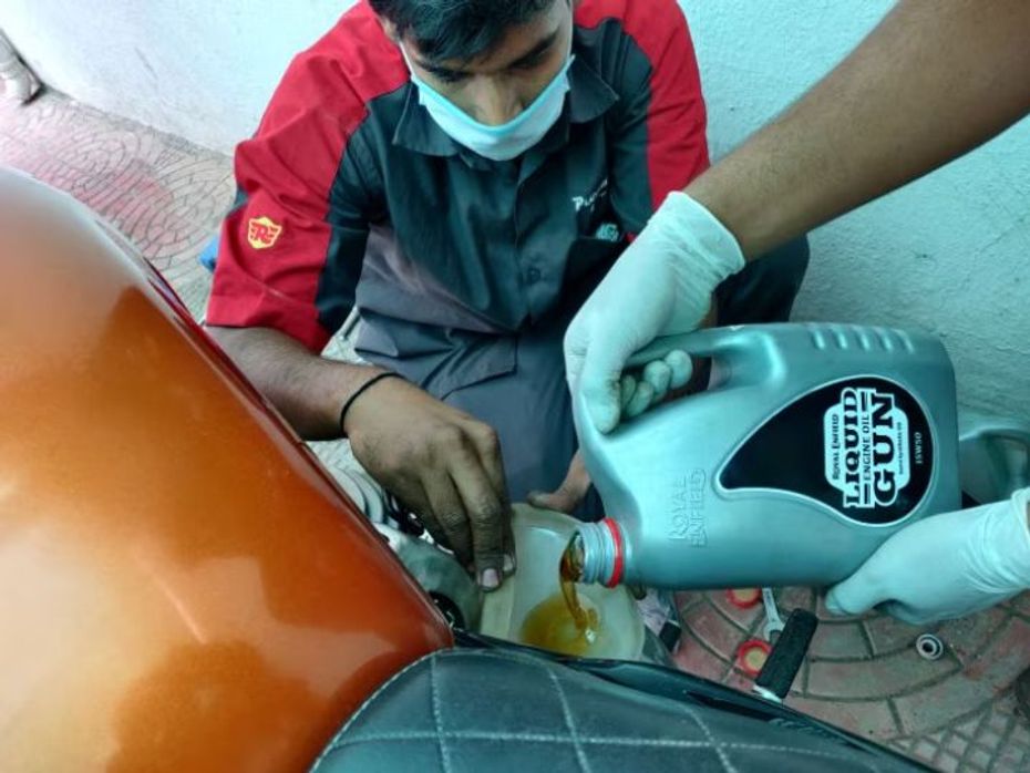 Attention To Those Servicing Your Two-wheeler At Third Party Service overview