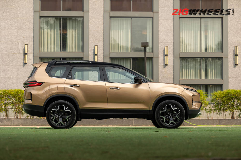 tata new safari xt plus dark edition(diesel)